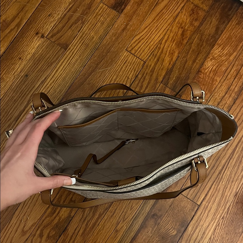 Michael Kors Tote Purse - Picture 8 of 10